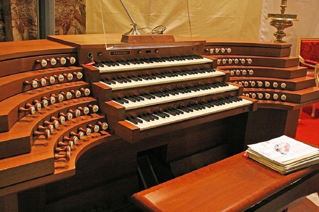 Батист-Флориан Марль-Уврар, орган