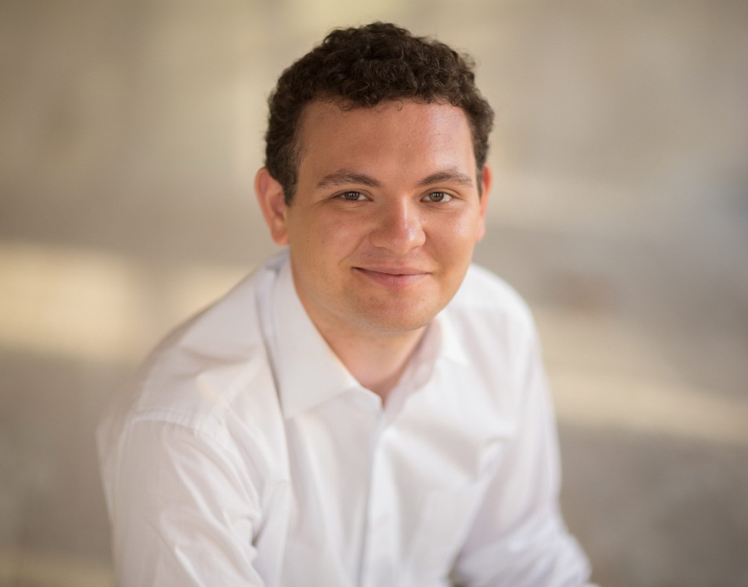 Юрий Фаворин, фортепиано