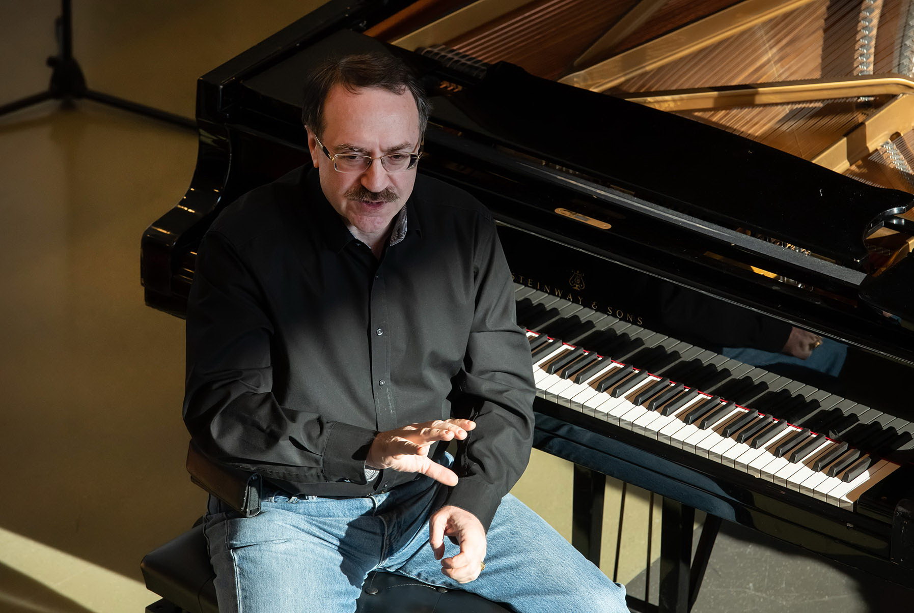 Даниил Крамер, фортепиано