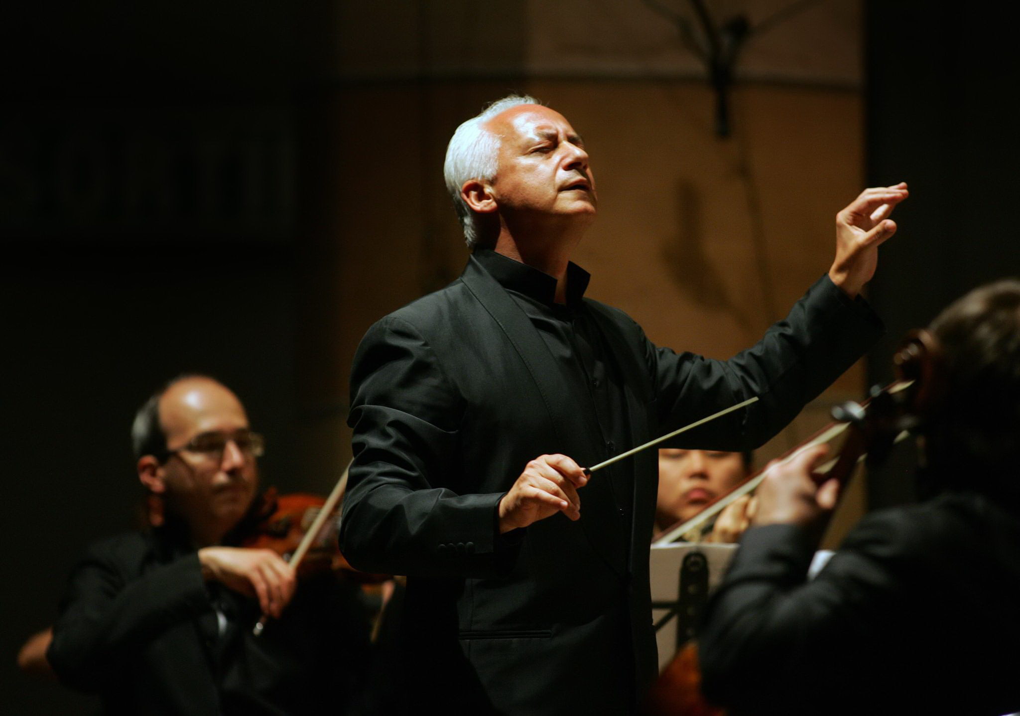 НФОР, В.Спиваков (дирижер), К.Емельянов (фортепиано)